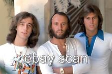 THE BEE GEES BROTHERS ROBIN MAURICE BARRY GIBB    CANDID  8X10 PHOTO 73 picture