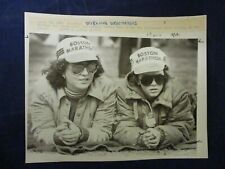 1983 Joan & Michael Cotter spectate Boston Marathon Vintage Glossy Press Photo picture