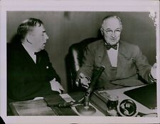 GA54 1953 Orig Photo TRUMAN'S DEBUT AS VIDEO CASTER Ford Foundation Commercial picture