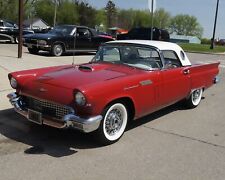 1957 FORD THUNDERBIRD  Photo   (223-R) picture