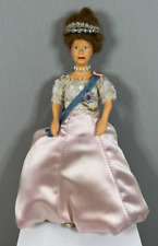 Peggy Nisbet Queen Elizabeth II Silver Jubilee Souvenir Plastic Doll picture