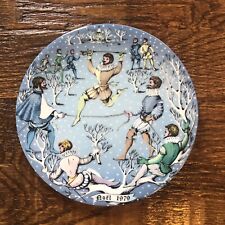 HAVILAND 12 DAYS OF CHRISTMAS PLATE - 10 LORDS A LEAPING-1979 - LIMOGES -FRANCE  picture