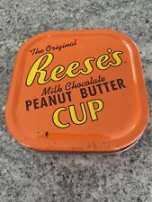 A original Reese‘s peanut butter cup metal holder picture