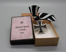 Reproduction German WW 1 Iron Cross 2nd Class With Presentation Box picture