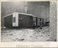1973 Press Photo Prototype Cottage Comfortable at Extreme Temperatures, Florida picture