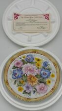 Danbury Mint The Flower of the US Bouquets of The World by Doug Hague 1990 Plate picture