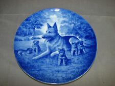 Kaiser Collectible Mother's Day 1975 German Shepherd Dog & Puppies Plate picture