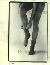 1986 Press Photo Muted Pantyhose Modeled with Socks - noc15957 picture