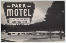 1940s Park Motel McRae Georgia Roadside Telfair County Art Deco Cars Postcard picture