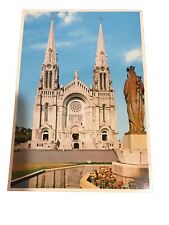 Vtg Postcard Canada Sainte-Anne-de-Beaupre,QC Basilica Quebec Church Religion picture