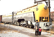 sl50 Original Slide 1975 Chesapeake & Ohio railroad train woman kids 849a picture