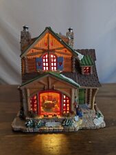 LEMAX Signature COZY CABIN 2010 Lighted Building 05077 Michaels Exclusive picture