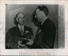 1952 Press Photo Charles Sligh takes gavel from William Grede in New York picture