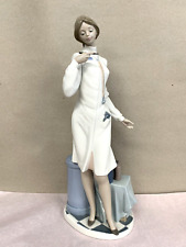 Retired Lladro Spain Figurine # 5197 Female Physician With Thermometer Glossy picture