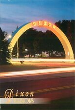 Postcard Dixon Veterans Memorial Arch, Dixon, Illinois picture