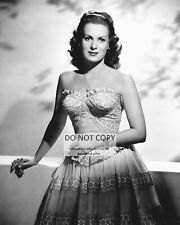 MAUREEN O'HARA LEGENDARY ACTRESS - 8X10 PUBLICITY PHOTO (ZY-053) picture