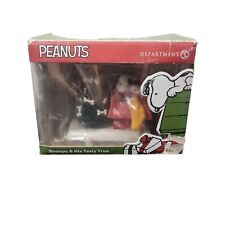 RARE DEPARTMENT 56 PEANUTS SNOOPY AND HIS TASTY TREE CHRISTMAS VILLAGE CHARLIE picture