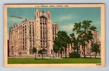Detroit MI-Michigan, Masonic Temple, Statue & Grounds, Vintage c1944 Postcard picture