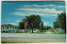 DeWitt Iowa Perkins Motel Postcard c1960 picture