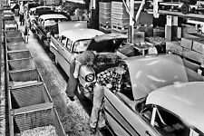 1957 CHEVROLET CAR ASSEMBLY LINE FACTORY 4X6 B&W PHOTO POSTCARD picture
