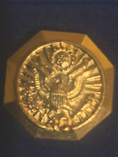 US Federal Government 40 Year Service Lapel Pin Award (Gold) picture