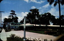 Sun 'N Sand Hotel Court Daytona Beach Florida vintage car ~ 1950-60s postcard picture