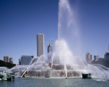 8x10 of Buckingham Fountain in downtown Chicago, IL. picture