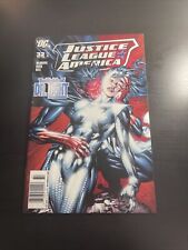 Justice League Of America #32 (8.5 VF+) Newsstand Variant - 2009 picture