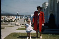 6X 1940s Red Border 35mm Slides Mother Daughter Cars Street #1036 picture