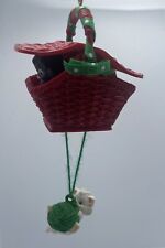 Hallmark Ornament Peek-a-Boo Kitties Picnic Basket Movement Green Yarn 1988 *2C picture