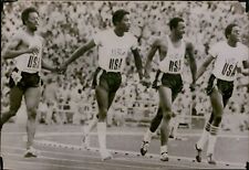 LG786 1972 Wire Photo HART BLACK TAYLOR TINKER 400m American Relay Team Gold picture