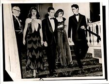 LG52 1948 Original Photo WEALTHY SOCIALITES ARRIVING AT FANCY EVENT picture