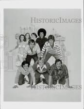 1977 Press Photo The starring cast of 