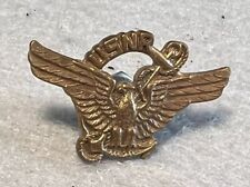 Vintage USNR US Naval Reserve Navy Eagle Gold Tone Screw Back Pin 7/8” picture