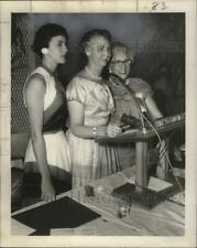 1957 Press Photo Connie Lewis et al during Altrusa Convention - noo36386 picture