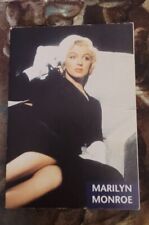   Marilyn Monroe Postcard Book    picture