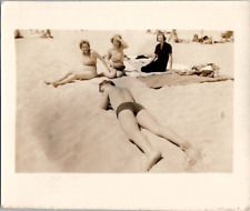 Voyeur H0rny Women Checking Out Studs Big Booty Speedo 1940s Vintage Gay Photo picture