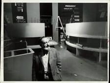 1972 Press Photo Robert Northshield at NBC Studio 8-H in Rockefeller Center picture