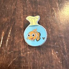 Disney Cast 2005 Lanyard Series Finding Nemo Fish Bag Pin Hidden Mickey picture