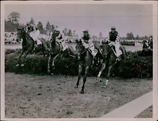 LD208 1962 Original Ray Woolfe Photo STONEYBROOK PRESENTS Horse Racing Jump picture