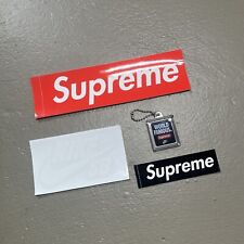 NIKE SB SUPREME WORLD FAMOUS KEYCHAIN HANG TAG NEW WITH 3 STICKERS KEYRING DUNK picture