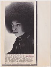 ANGELA DAVIS Black Power : Freed on Bail Murder-Kidnap * 1972 CIVIL RIGHTS photo picture