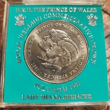 1981 Royal Wedding Commemorative Coin - Princess Di and Prince Charles picture