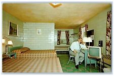 c1950's Indianapolis Indiana IN, Del Ray Motel Room View Route 40 Postcard picture