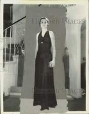 1930 Press Photo Actress Mary Astor models a black crepe Elizabeth gown picture