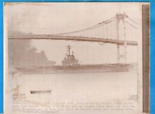 1968 Anti Submarine Carrier CVS-9 USS Essex Under Newport Bridge Press Telephoto picture