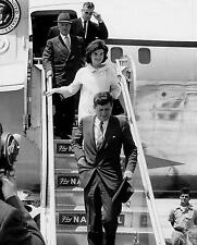 1961 President JOHN F KENNEDY & JACKIE Exiting AIR FORCE ONE Photo (148-d ) picture