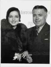1933 Press Photo Actress Alice Joyce & husband Clarence Brown in California picture