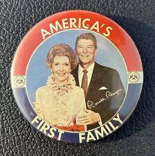 Ronald Reagan presidential campaign pin button Americas First Family picture