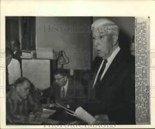 1958 Press Photo State Comptroller Robert S. Calvert at Press Conference, Austin picture